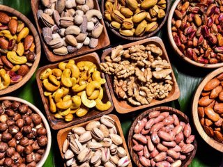 ۶ خوردنی مفید برای کاهش افسردگی در پاییز و زمستان