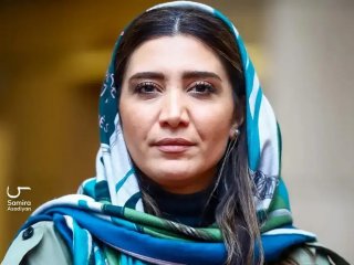 استایل پاییزی «نیکی مظفری» در اختتامیه جشنواره ۲۵ (عکس)