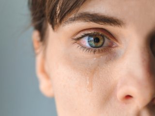 سرماخوردگی چشمی؛ یک بیماری ساده اما مسری