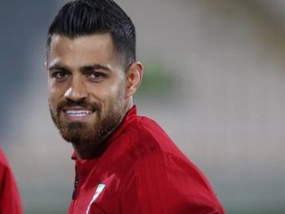 مدافع پرسپولیس راهی قطر شد + عکس