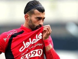 مذاکره با بمب نقل و انتقالات پرسپولیس؛ قرارداد با رامین رضاییان