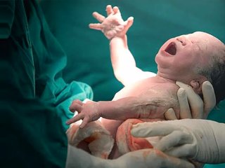 باید ترس از زایمان طبیعی از بین رود