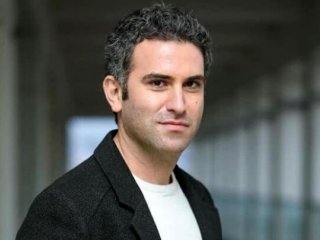 هوتن شکیبا عزادار شد+ عکس