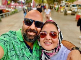 نرگس محمدی و علی اوجی صاحب یک دوقلو شدند
