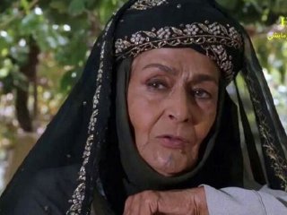 تغییر چهره مادر مختار در ۹۷ سالگی+ عکس