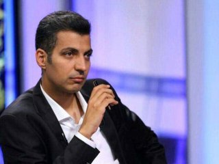 بازگشت عادل فردوسی پور با دکوری شبیه به برنامه 90+عکس