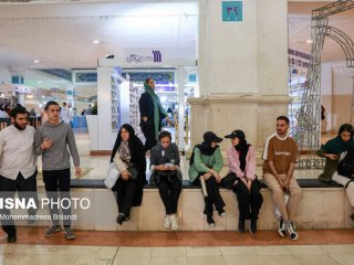 نمایشگاه کتاب به نیمه راه رسید