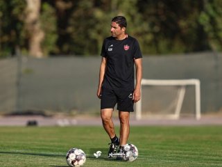 وحید هاشمیان در ادایی‌ترین کافه تهران