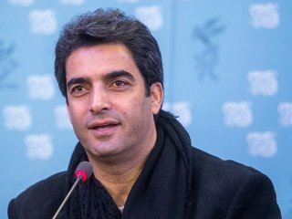 حضور منوچهر هادی و دخترش در یک رستوران