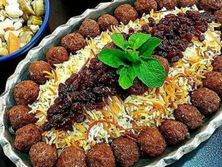 رشته‌پلو؛ خوشمزه‌ای برای چهارشنبه‌سوری