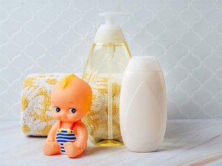کاربردهای جالب شامپو بچه که نمی‌دانستید