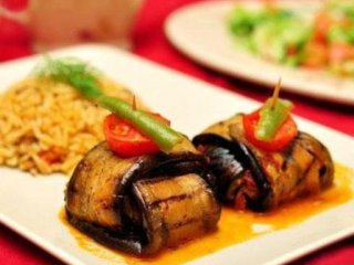 طرز تهیه رول مرغ و بادمجان