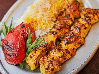 طرز تهیه جوجه کباب رژیمی با سس ماست