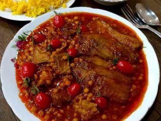 طرز تهیه خورش بادمجان با گوشت چرخ کرده