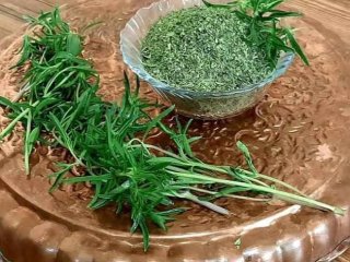 با مصرف این گیاه یک معده، روده و رحم سالم داشته باشید