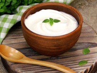 5 دلیل خوب برای خوردن ماست
