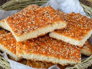 طرز تهیه نان قندی در فر و بدون فر برای افطاری