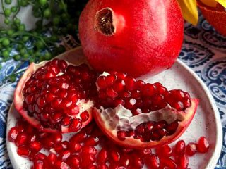 انار میوه معتدل کننده طبع
