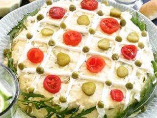 طرز تهیه یک سالاد الویه خوشمزه