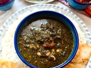 طرز تهیه خورش خرفه با لوبیا چشم بلبلی