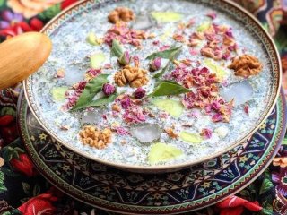 طرز تهیه غذایی آب دوغ خیار خوشمزه ؛ مخصوص چله تابستان