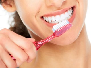 برای جلوگیری از سرطان روده مسواک بزنید