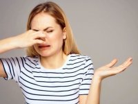 بوی بدن‌تان تغییر کرده، علت چیست؟