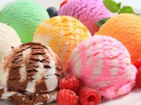 ویژگی‌ها و ارزش غذایی بستنی