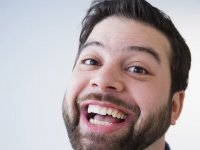 بخند تا دنیا با تو بخندد (2)
