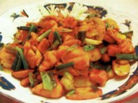 خوراک مرغ و قارچ با سس و پنیر