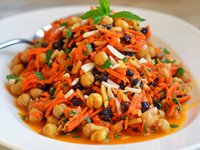 چتنی هویج و کشمش و خرما