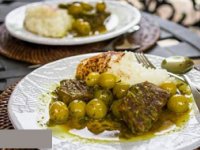 خورش گوجه سبز