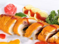 دلمه ی مرغ و اسفناج با سس کاری