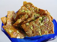 سوهان عسلی به شکل سبد