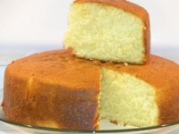 کیک کره ای با تزیین گیلاس