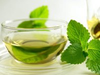 چای نعناع و بابونه