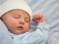 فواید لالایی خواندن برای بچه‌ها