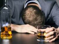 5 باور غلط درباره مصرف الکل