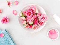 خواص بی نظیر گلاب برای زیبایی