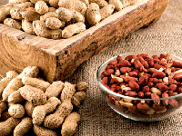 ۱۱ برگ برنده بادام زمینی برای سلامتی