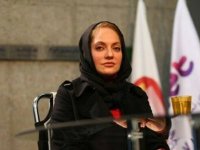 حملات گسترده به مهنازافشار در فضای مجازی