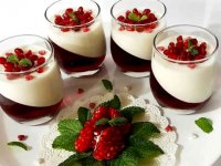 فرنی و ژله انار ویژه شب یلدا + طرز تهیه