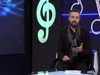 مجری تلویزیون، ساعتی پس از درگذشت پدرش، بدون آن‌که کسی بفهمد، برنامه زنده را اجرا کرد