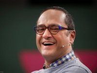 عکس قدیمی و دیده نشده از سال‌های دورِ رامبد جوان