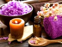 مبارزه با پیری پوست با اسانس های روغنی