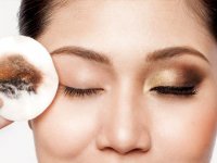 5 روش صحیح پاک کردن آرایش