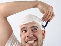 آیا تیغ زدن باعث ضخیم شدن مو‌ها می‌شود؟