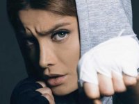 تینا آخوندتبار: زیبایی صورتم را برای بوکس گذاشتم