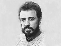 عکسی دیده نشده از علی حاتمی در پشت صحنه یک فیلم