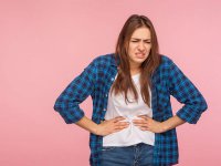 چرا تمام مدت نفخ می‌کنم؟